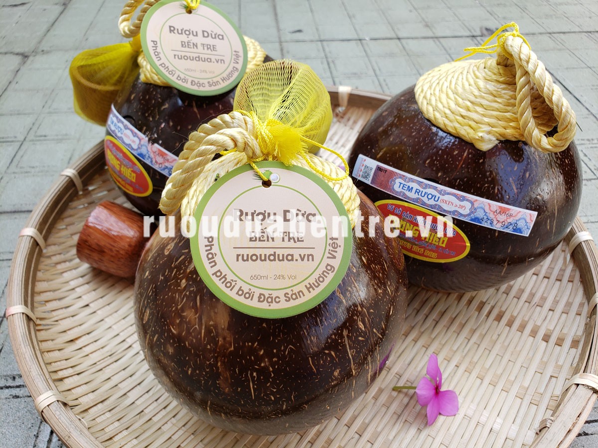 Rượu mật hoa dừa
